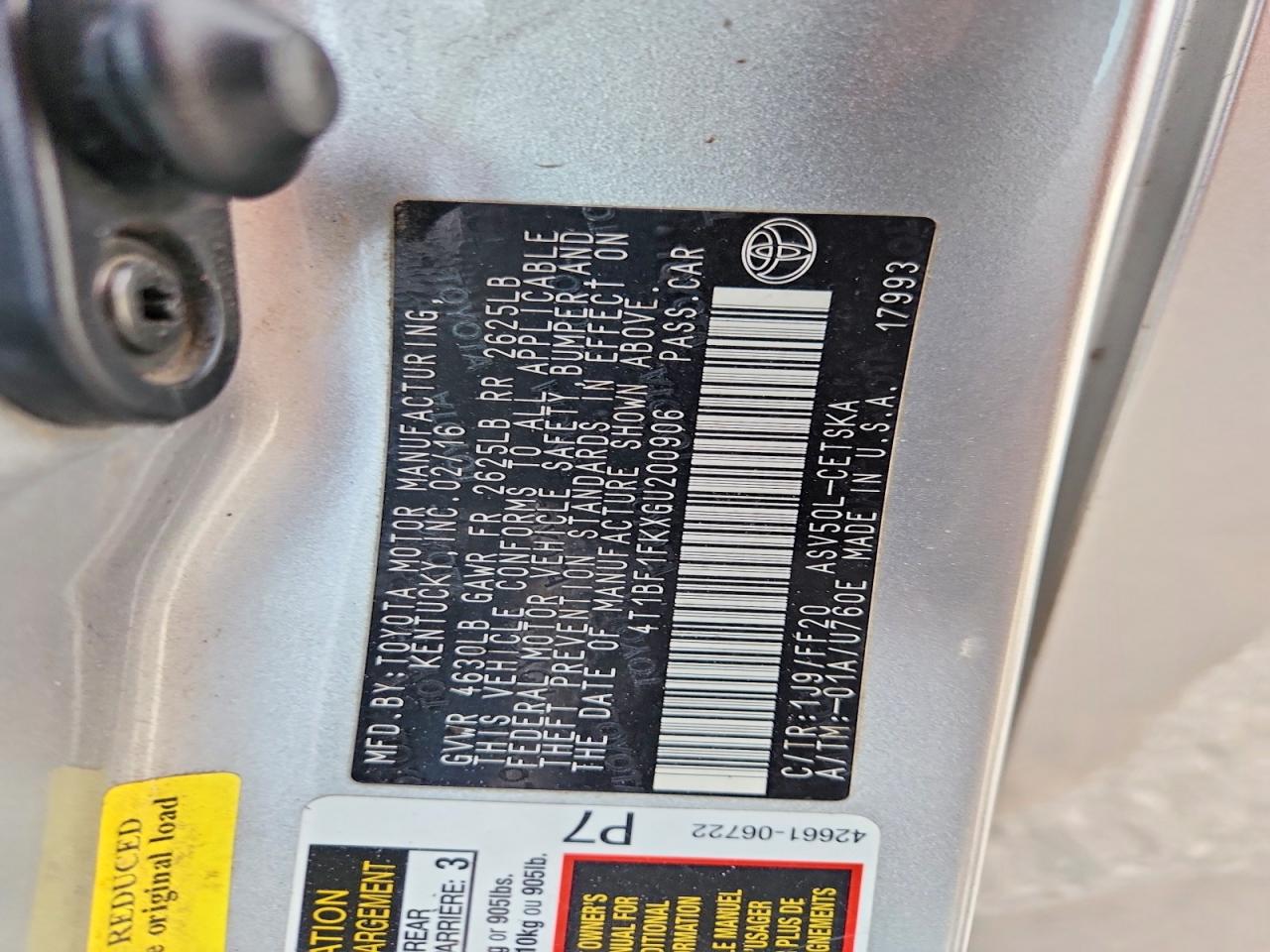 2016 TOYOTA CAMRY LE photo 12