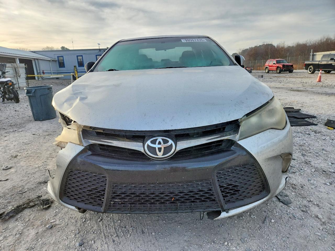 2016 TOYOTA CAMRY LE photo 5