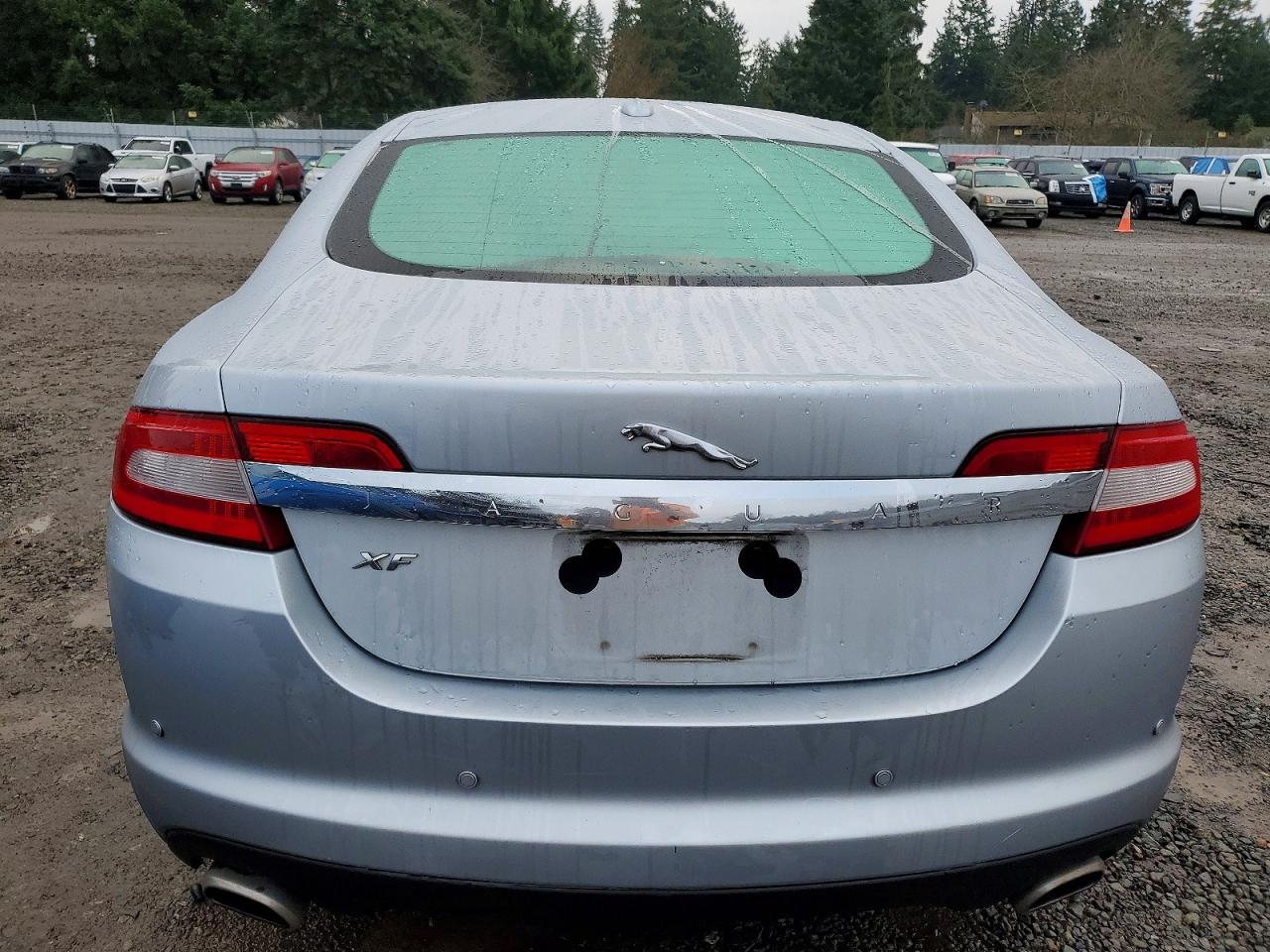 2011 JAGUAR XF photo 6