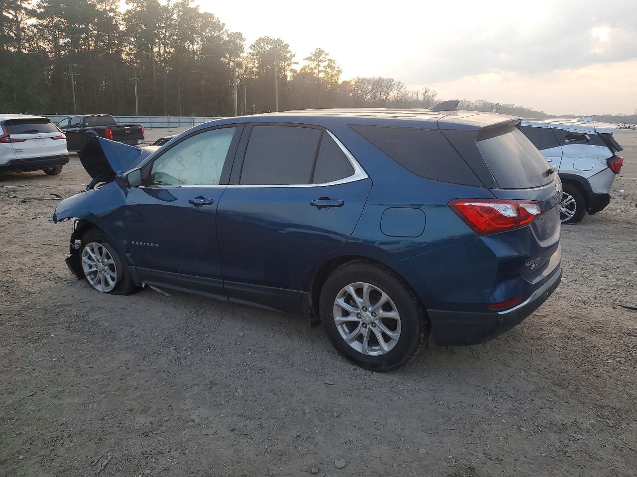 2020 CHEVROLET EQUINOX LT photo 3