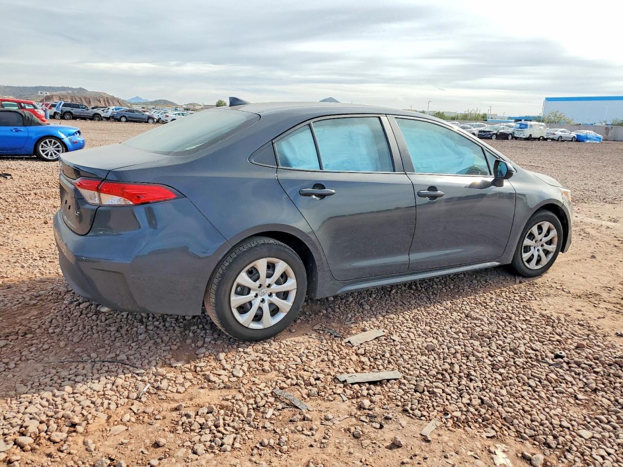 2024 TOYOTA COROLLA LE photo 3
