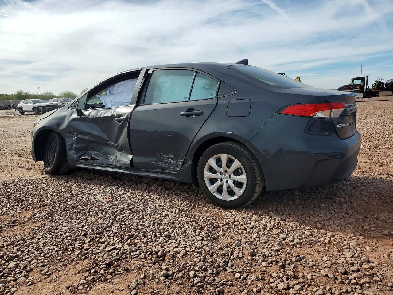 2024 TOYOTA COROLLA LE photo 2