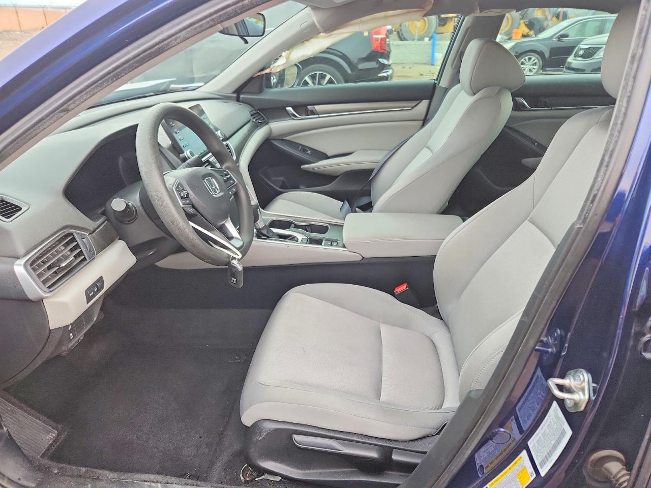 2020 HONDA ACCORD LX photo 13