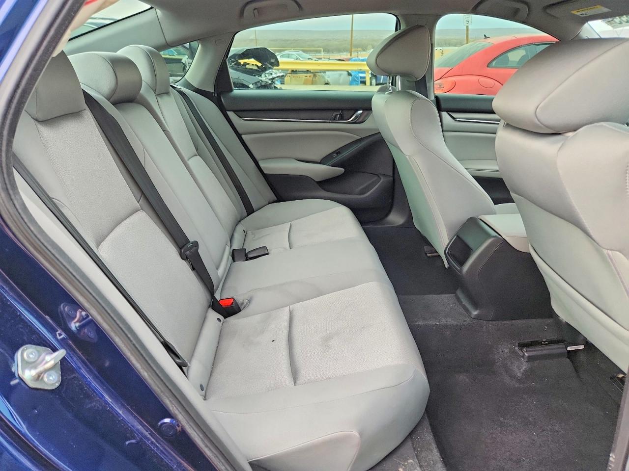 2020 HONDA ACCORD LX photo 19