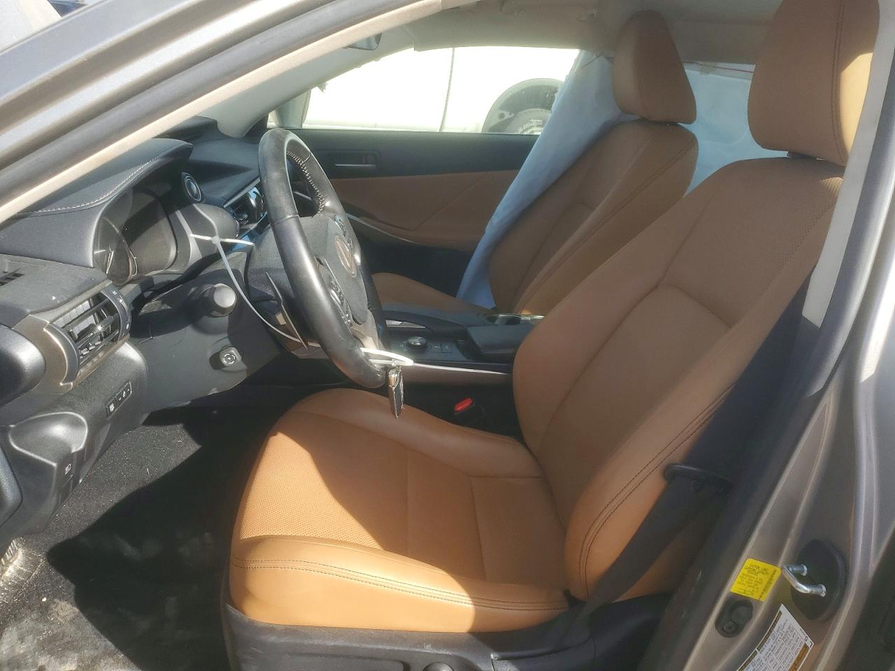 2018 LEXUS IS 300 photo 13