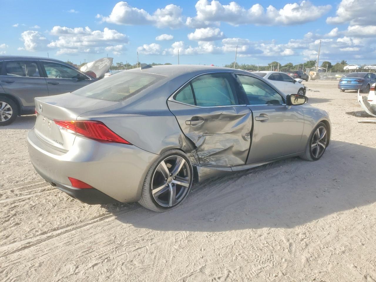 2018 LEXUS IS 300 photo 5