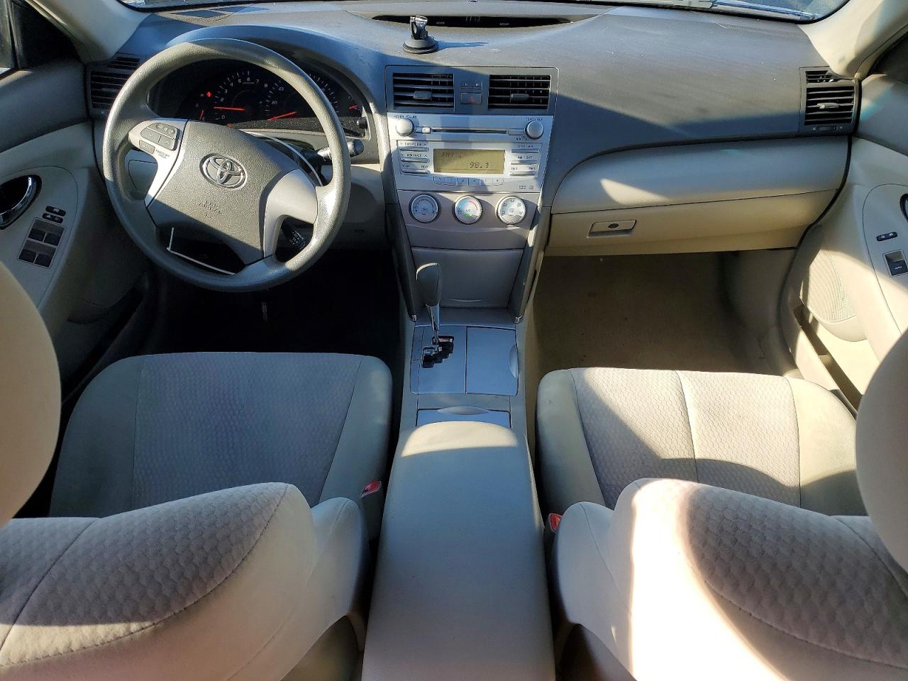 2011 TOYOTA CAMRY BASE photo 8