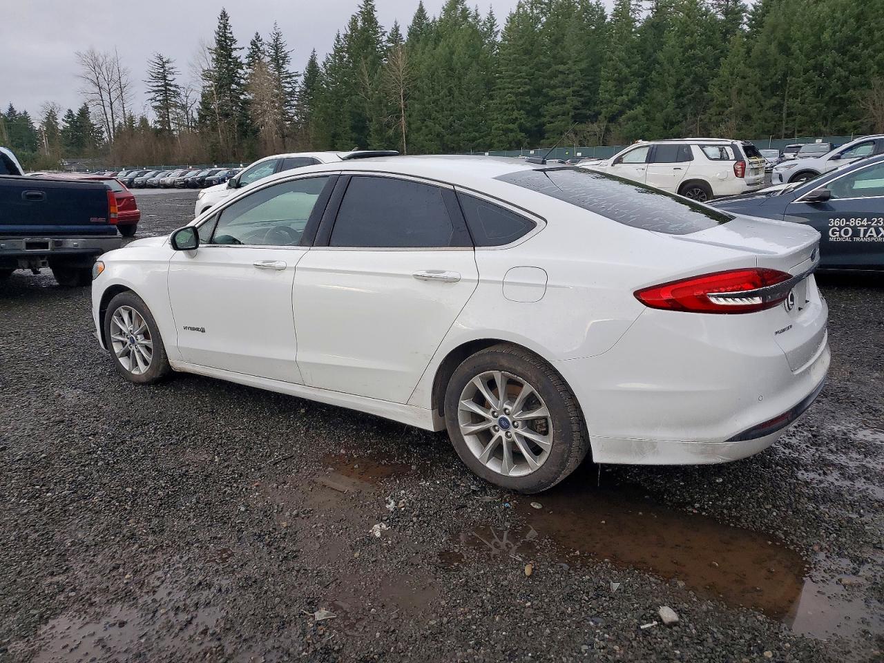 2017 FORD FUSION SE HYBRID photo 2