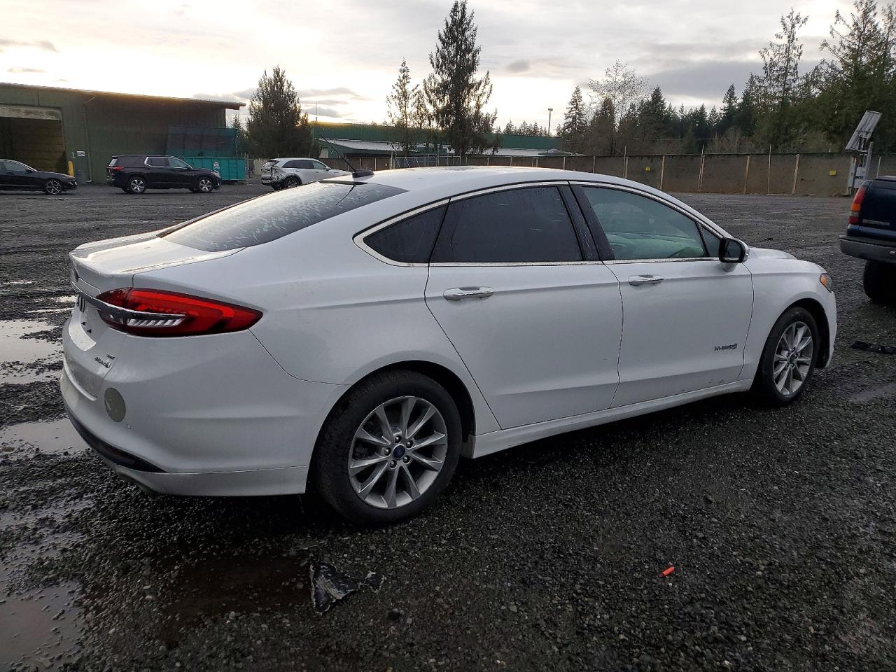 2017 FORD FUSION SE HYBRID photo 3
