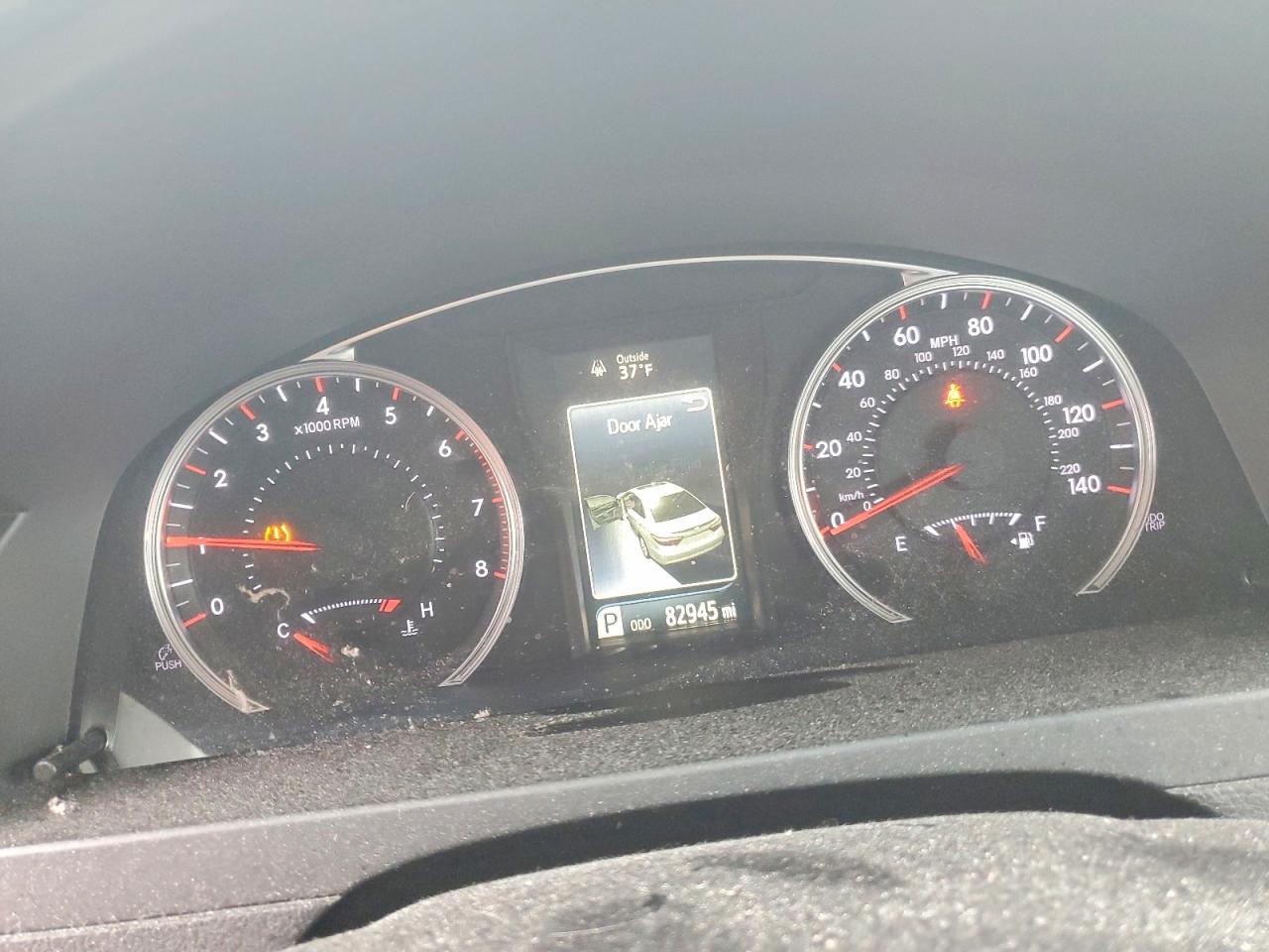2017 TOYOTA CAMRY LE photo 9