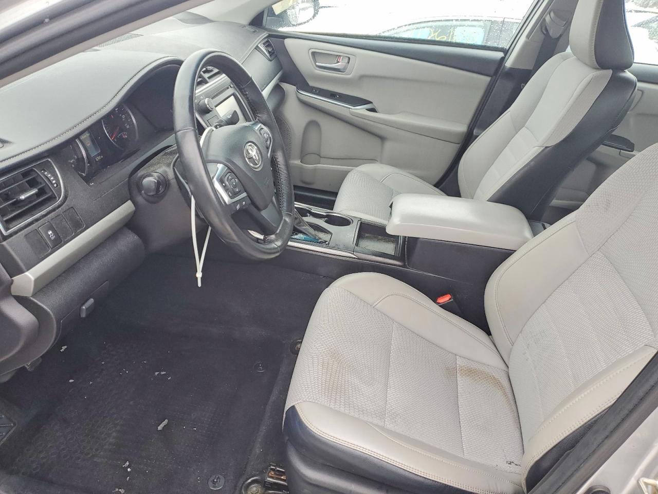 2017 TOYOTA CAMRY LE photo 7