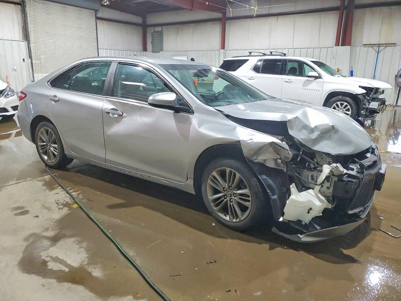 2017 TOYOTA CAMRY LE photo 4