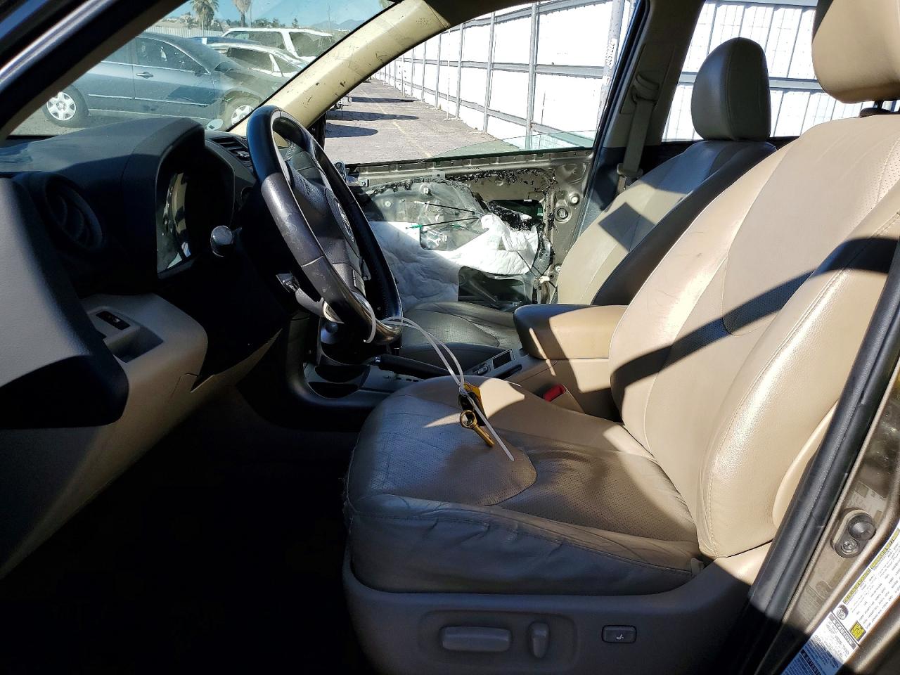 2011 TOYOTA RAV4 LIMITED photo 7