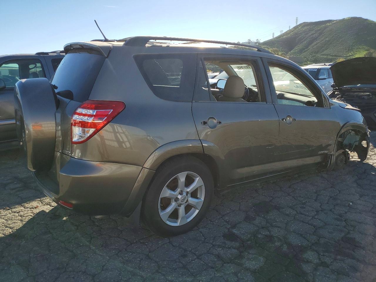 2011 TOYOTA RAV4 LIMITED photo 3