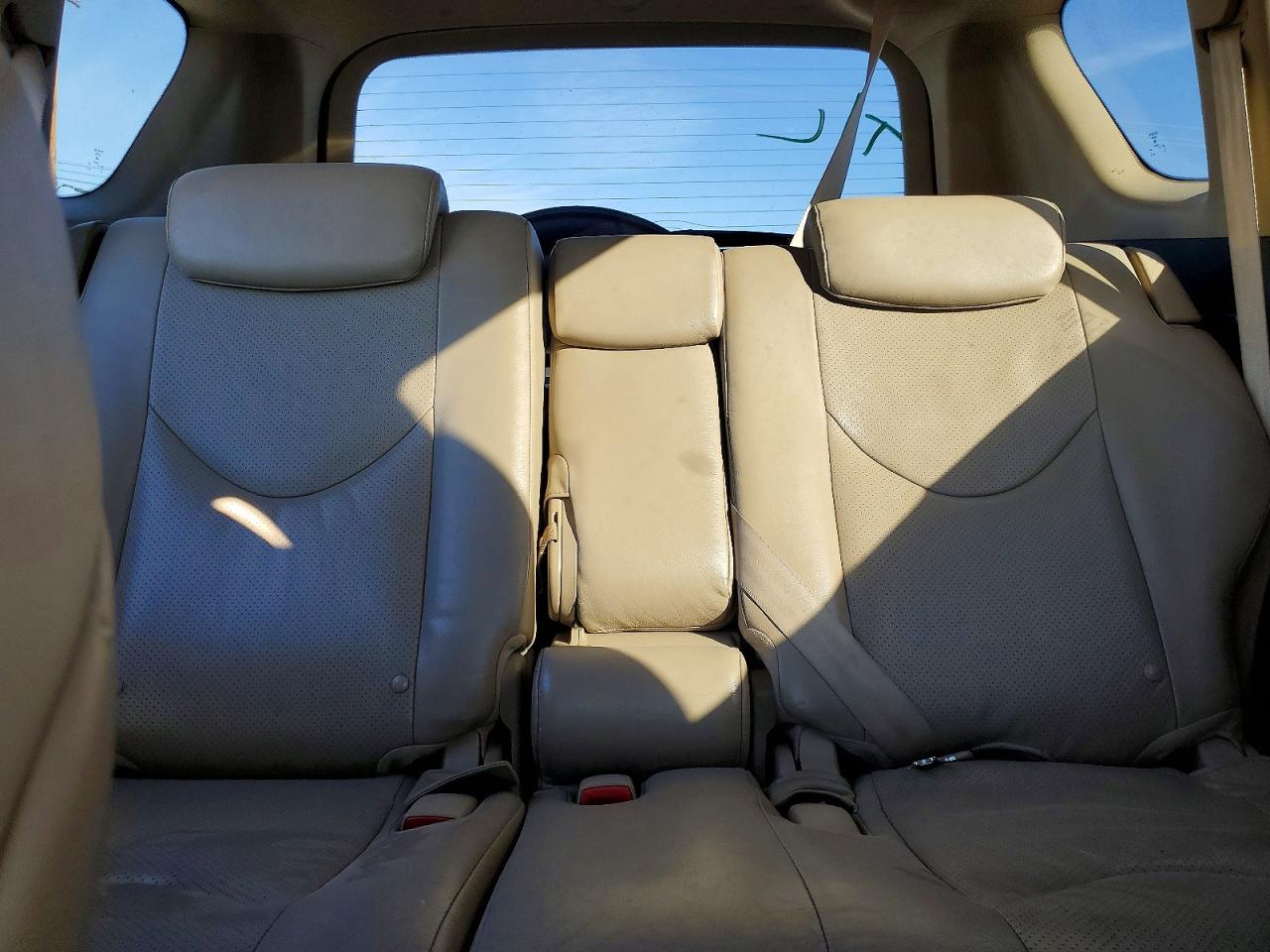 2011 TOYOTA RAV4 LIMITED photo 10