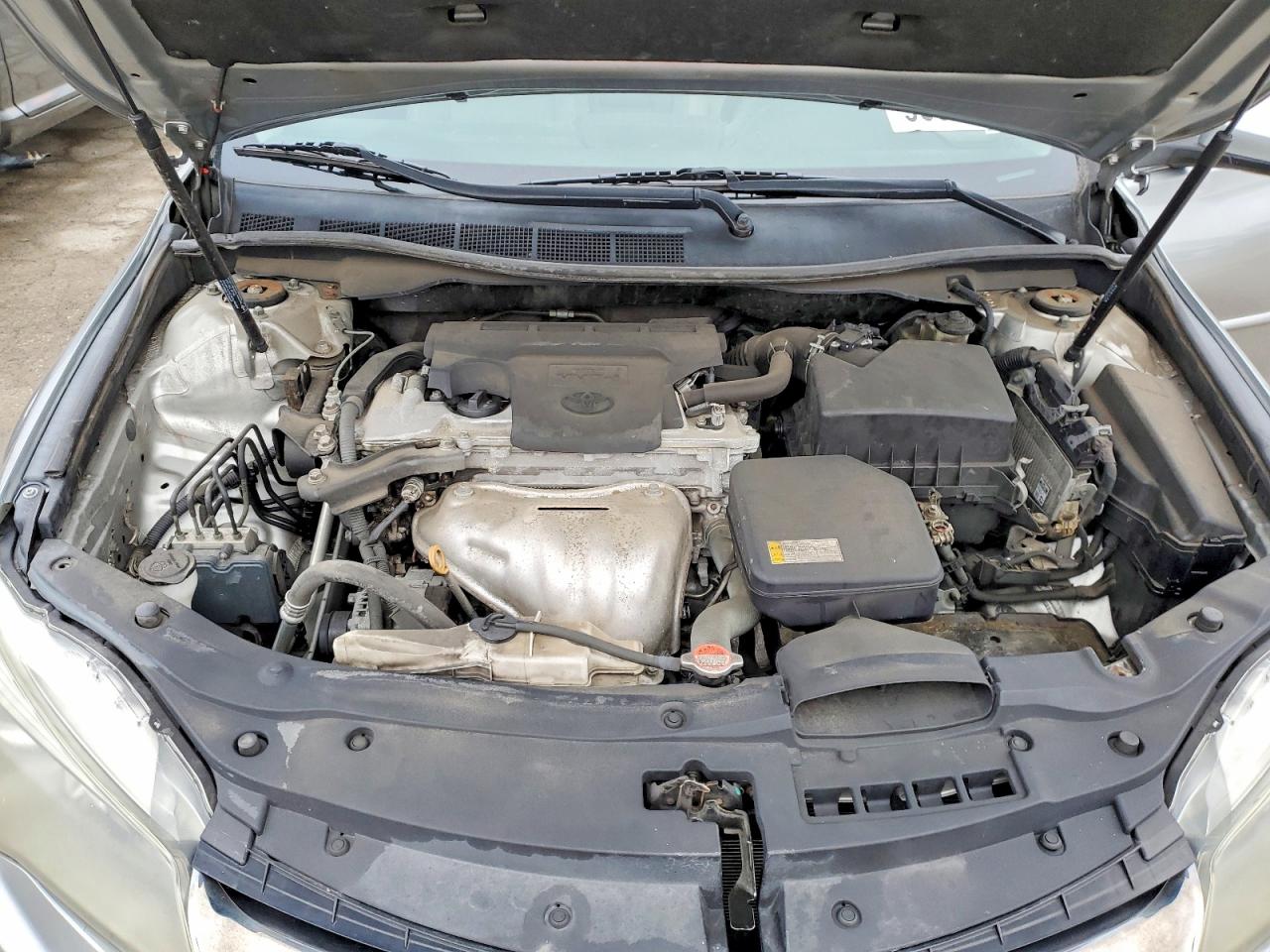 2016 TOYOTA CAMRY LE photo 11