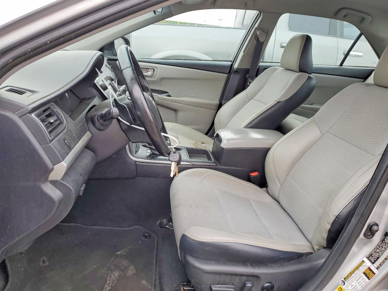 2016 TOYOTA CAMRY LE photo 7