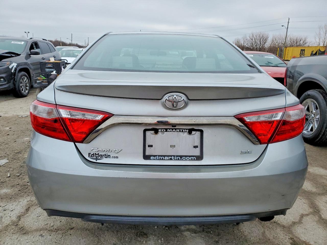 2016 TOYOTA CAMRY LE photo 6