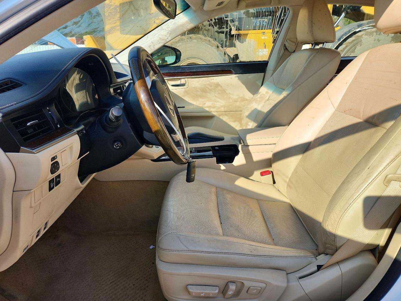 2013 LEXUS ES 350 photo 13