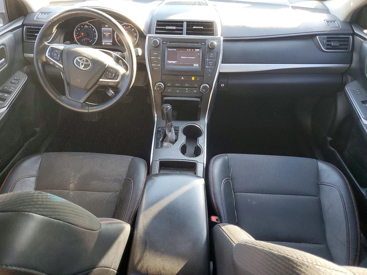 2017 TOYOTA CAMRY LE photo 8