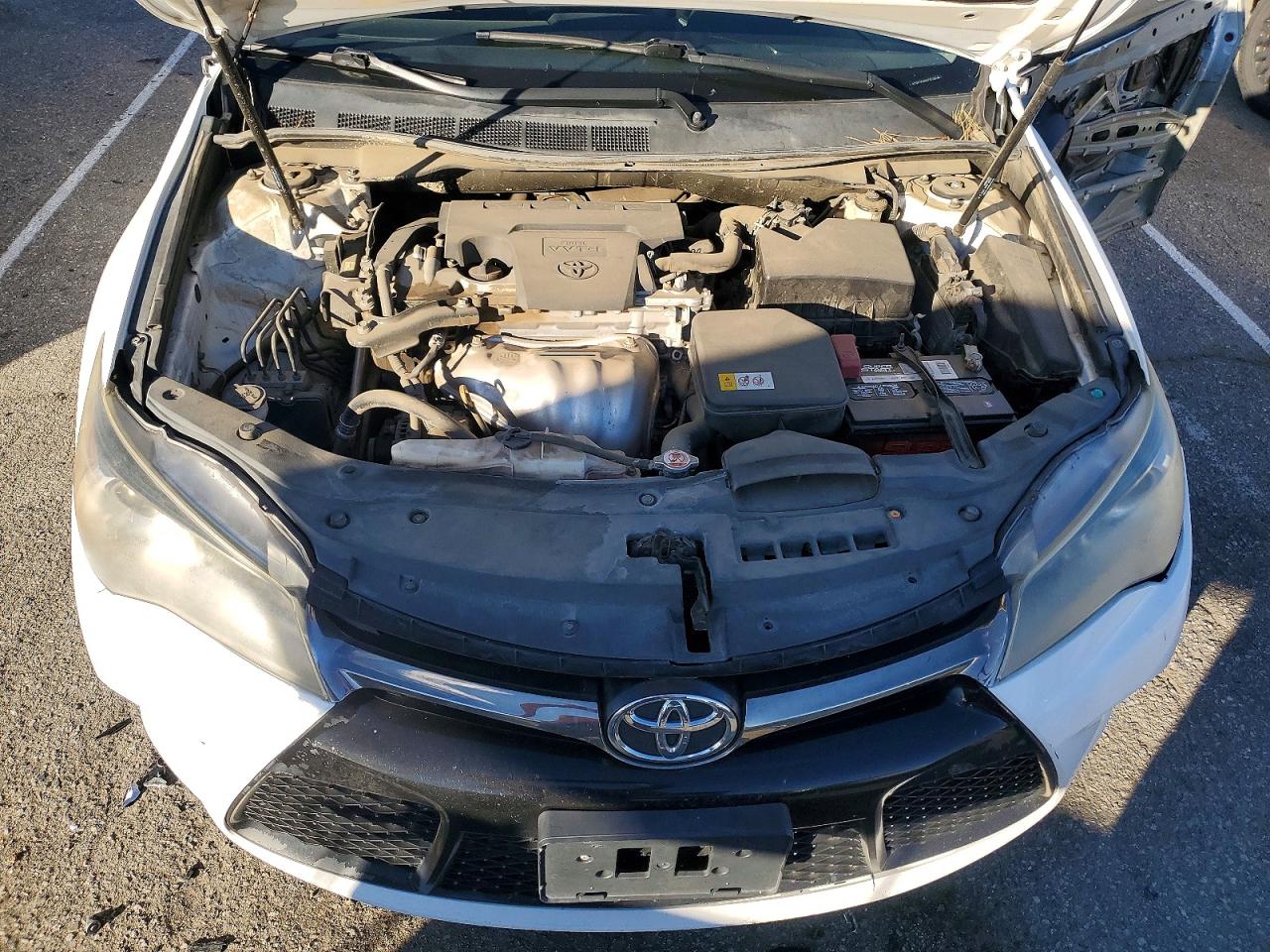 2017 TOYOTA CAMRY LE photo 11