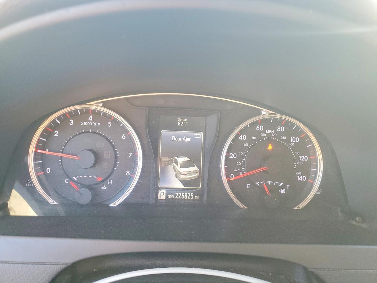 2017 TOYOTA CAMRY LE photo 9