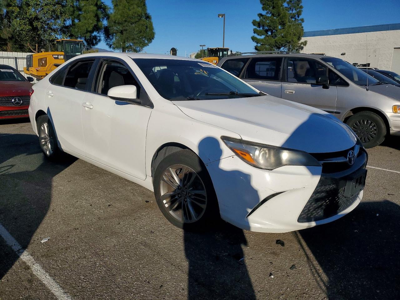 2017 TOYOTA CAMRY LE photo 4
