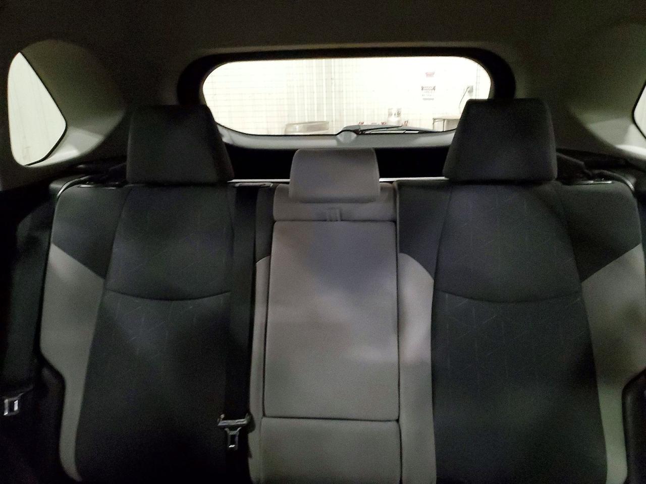 2019 TOYOTA RAV4 XLE photo 10