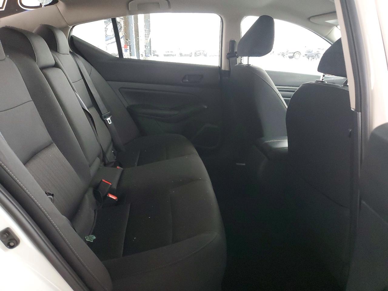 2025 NISSAN ALTIMA SV photo 10