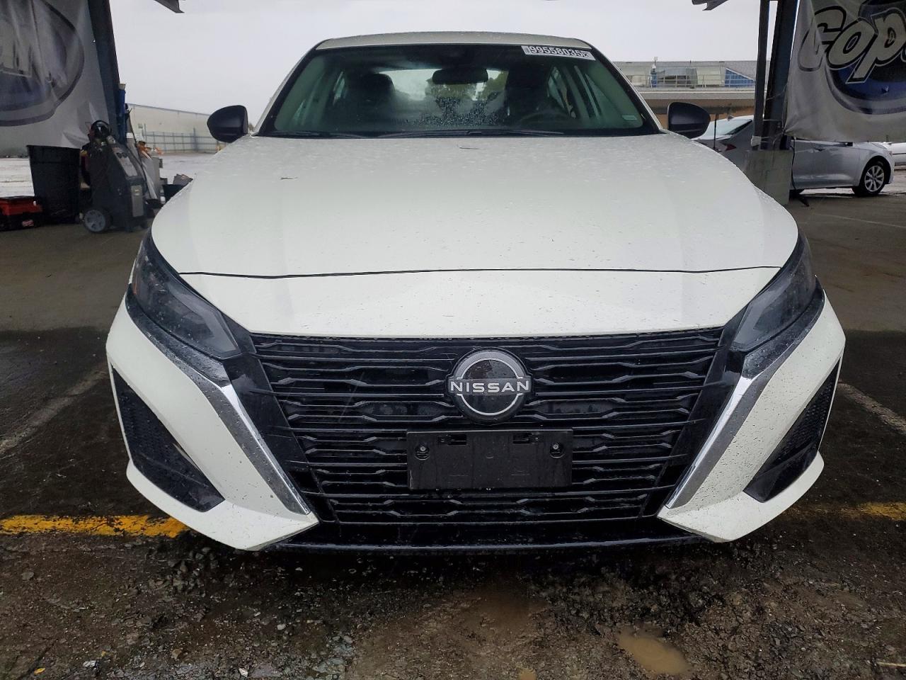 2025 NISSAN ALTIMA SV photo 5