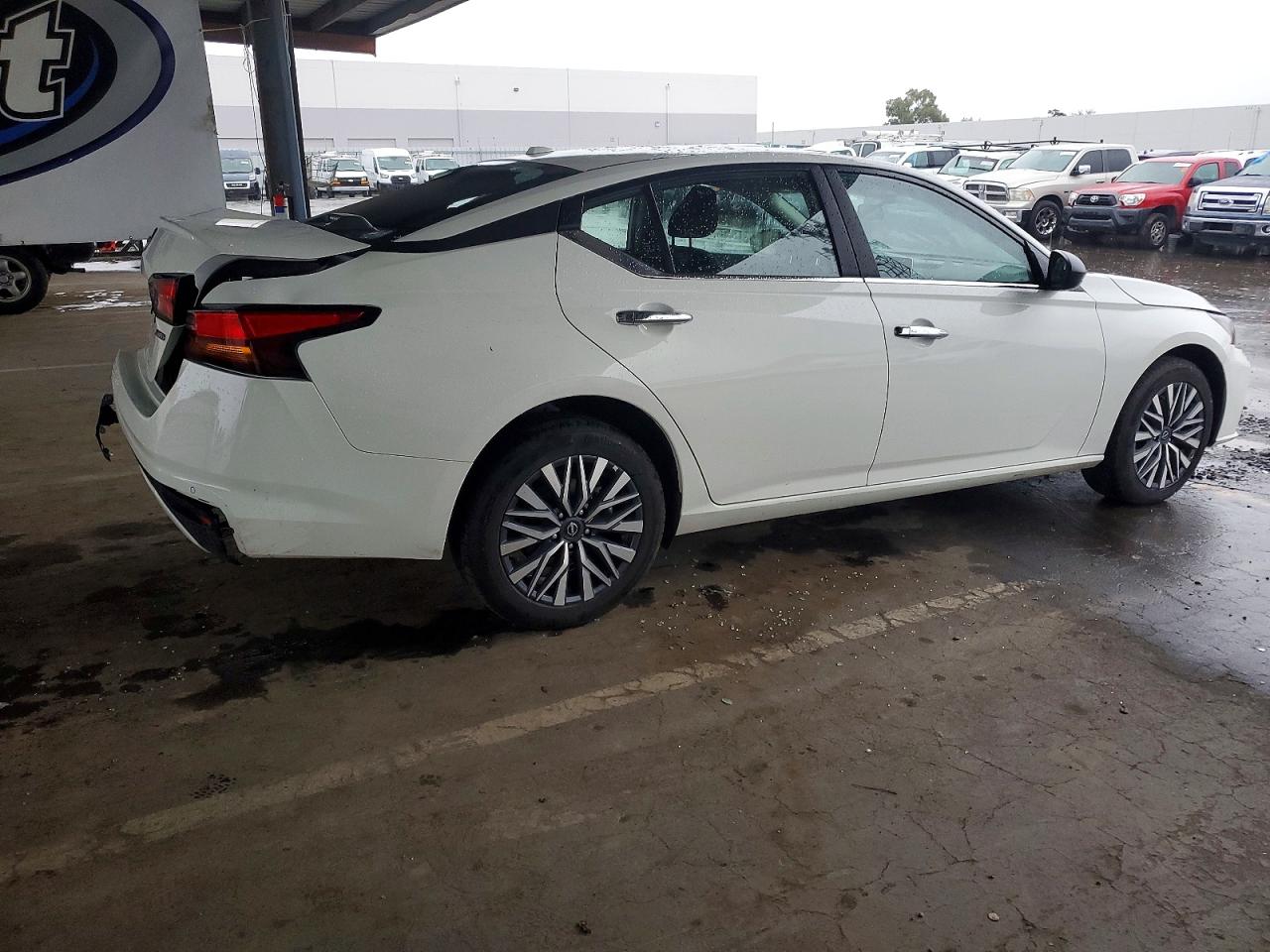 2025 NISSAN ALTIMA SV photo 3