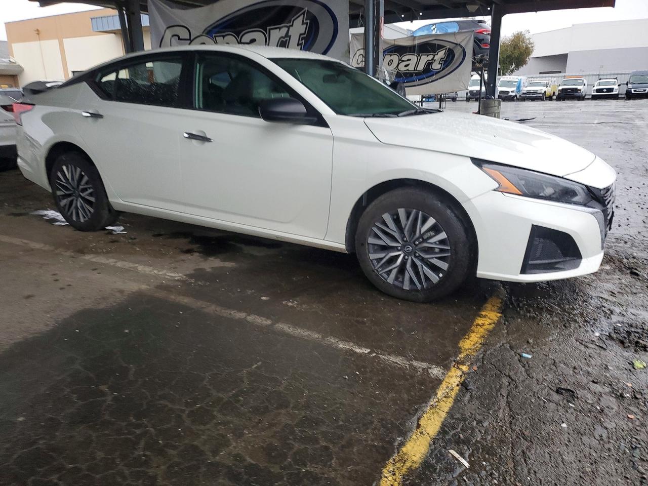 2025 NISSAN ALTIMA SV photo 4