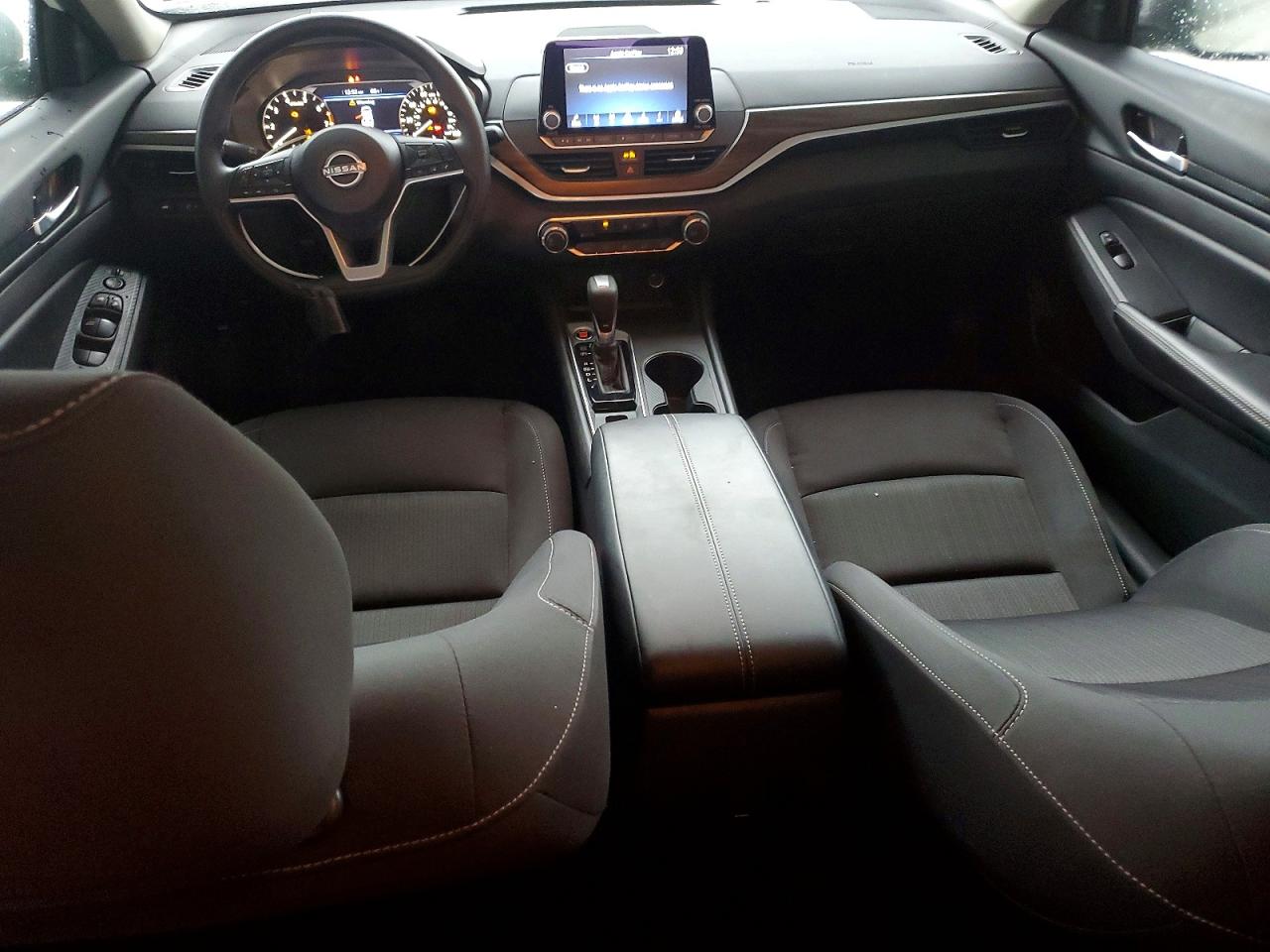 2025 NISSAN ALTIMA SV photo 8