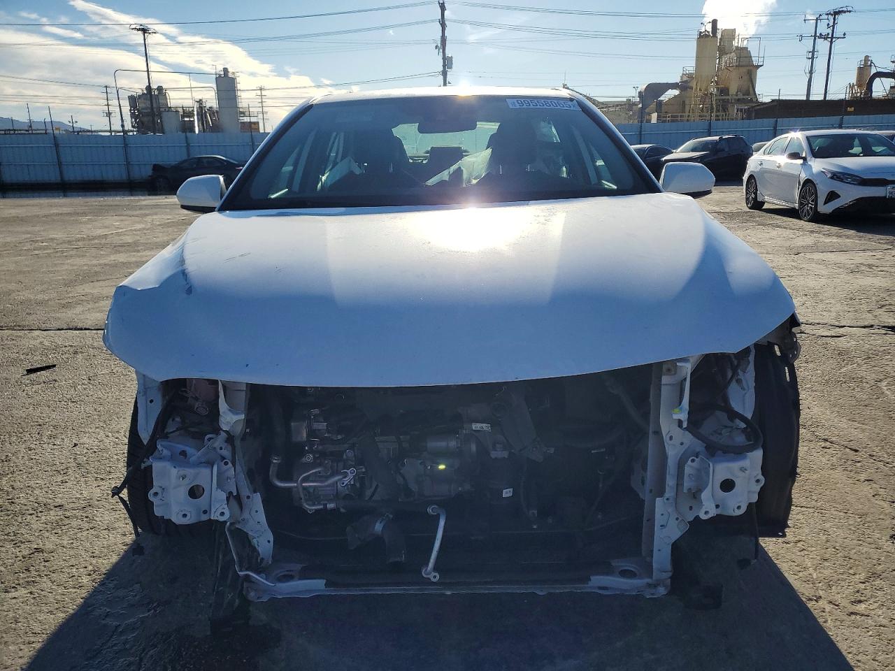 2020 TOYOTA CAMRY SE photo 5