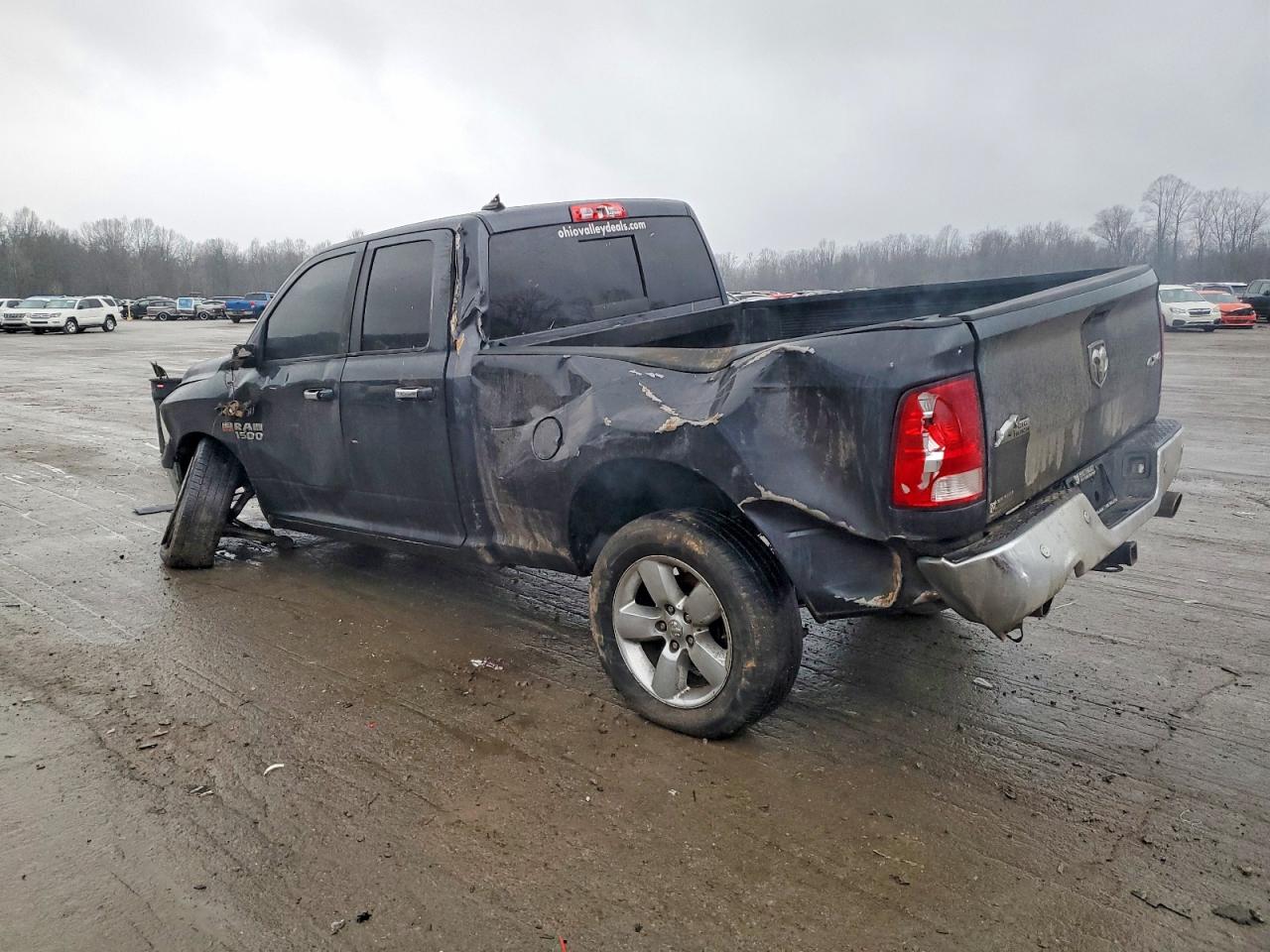 2018 RAM 1500 SLT photo 3