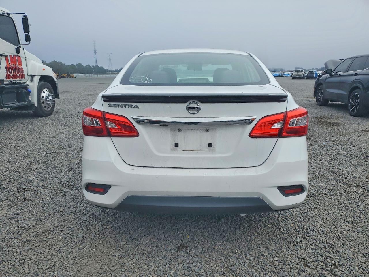 2018 NISSAN SENTRA S photo 6