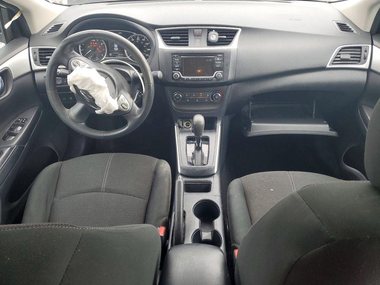 2018 NISSAN SENTRA S photo 8