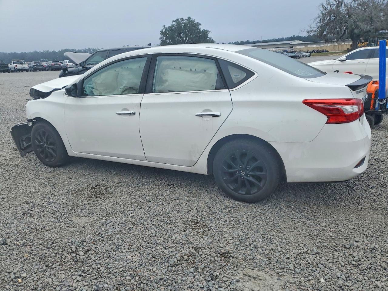 2018 NISSAN SENTRA S photo 2