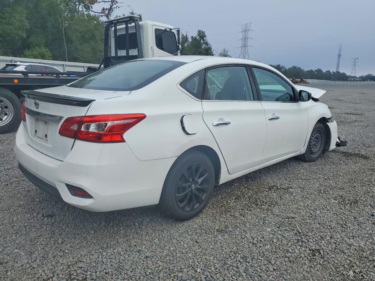2018 NISSAN SENTRA S photo 3