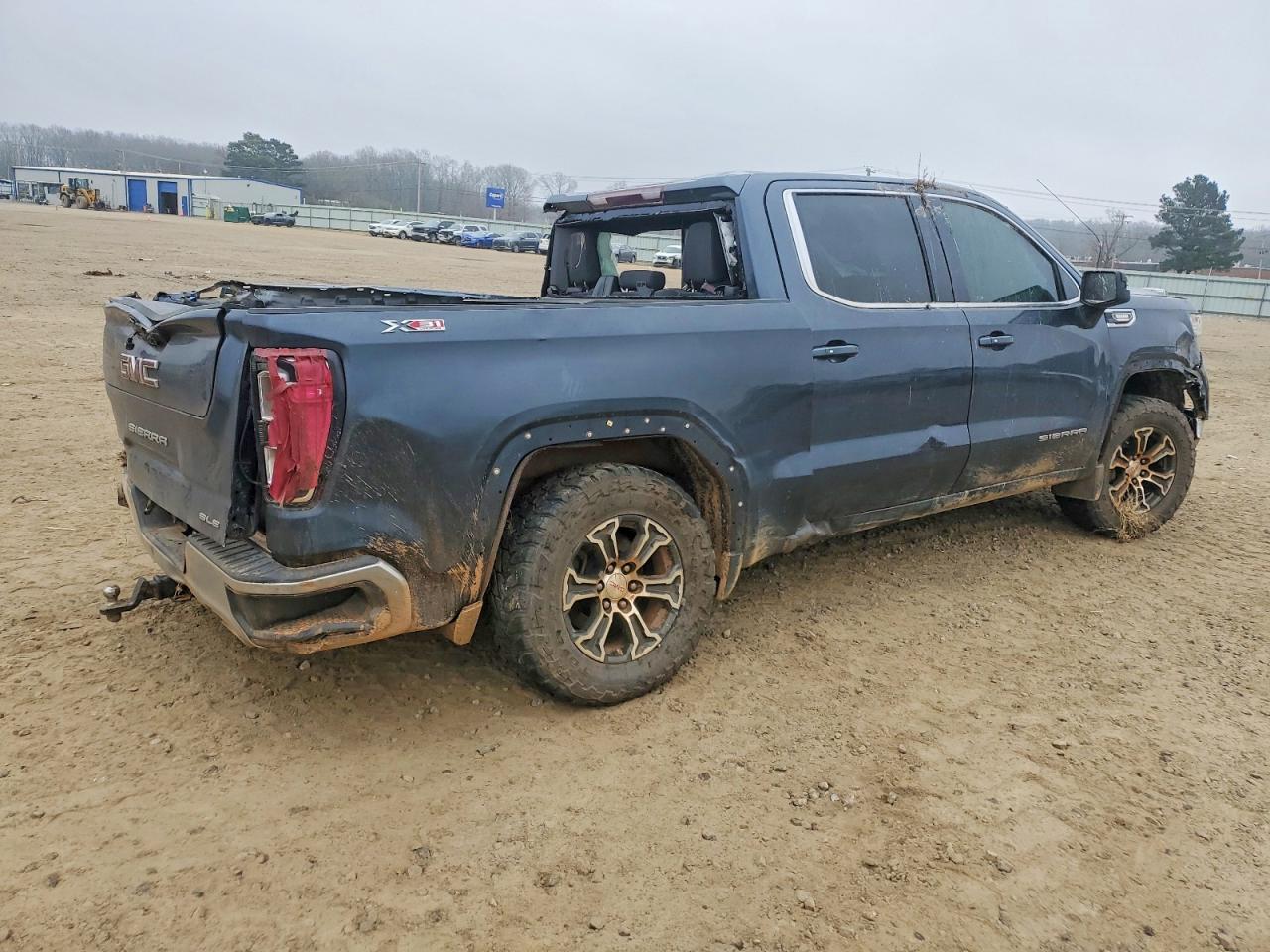 2021 GMC SIERRA K1500 SLE photo 3