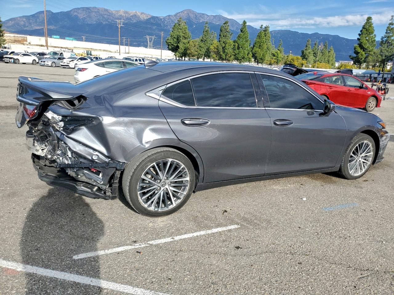 2024 LEXUS ES 300H BASE photo 9