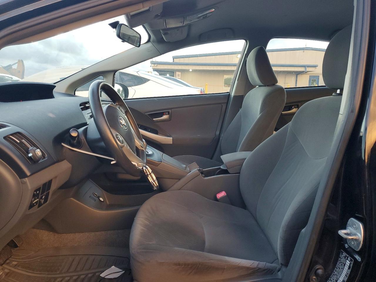 2011 TOYOTA PRIUS photo 7