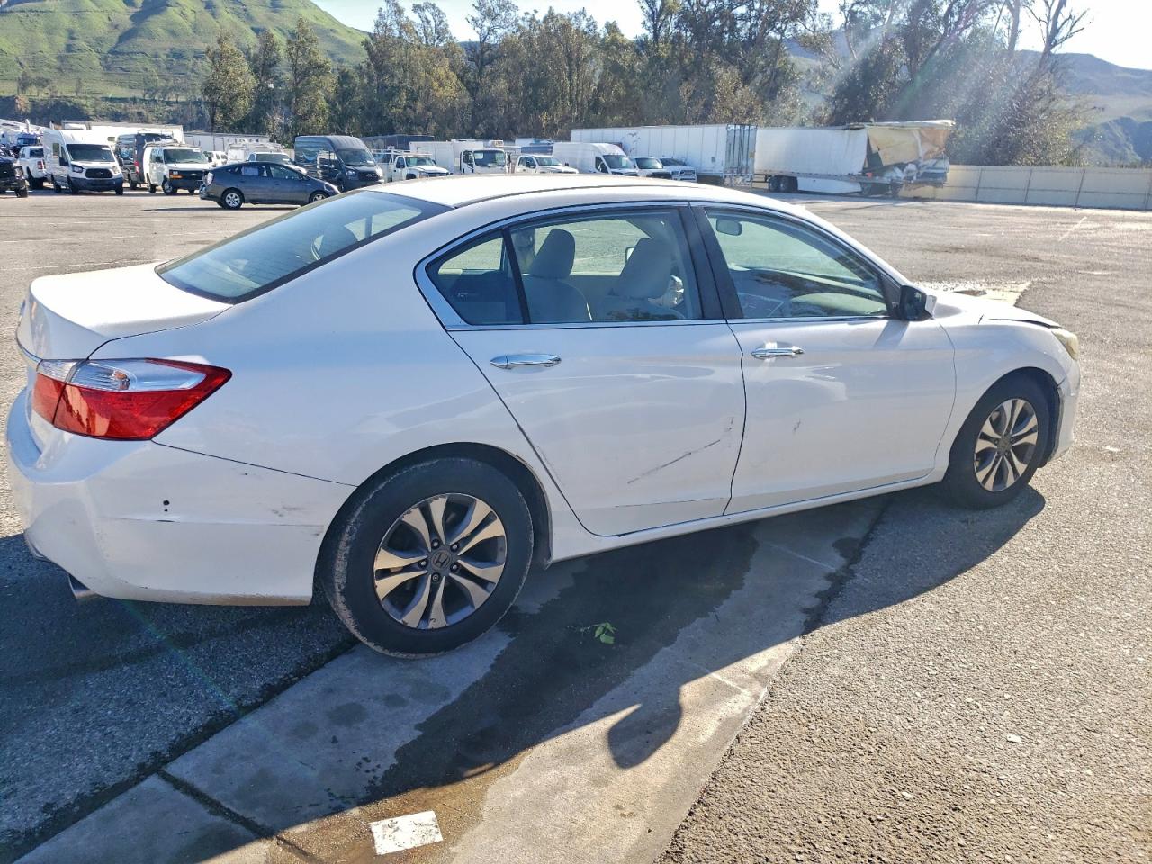 2015 HONDA ACCORD LX photo 3