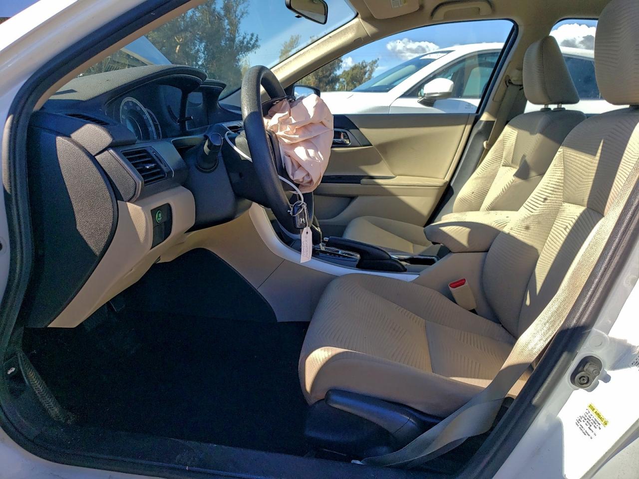 2015 HONDA ACCORD LX photo 7