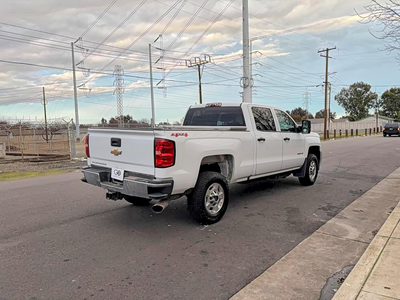 2016 CHEVROLET SILVERADO K2500 HEAVY DUTY photo 4