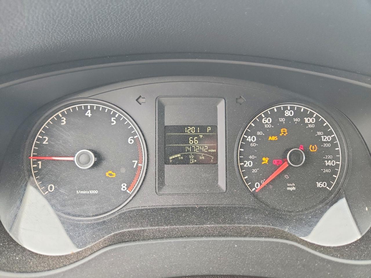 2011 VOLKSWAGEN JETTA BASE photo 9