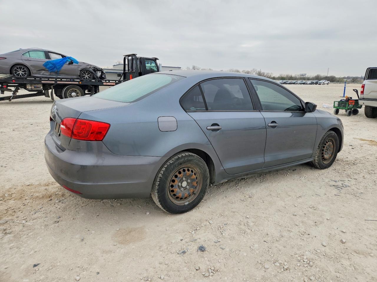 2011 VOLKSWAGEN JETTA BASE photo 3