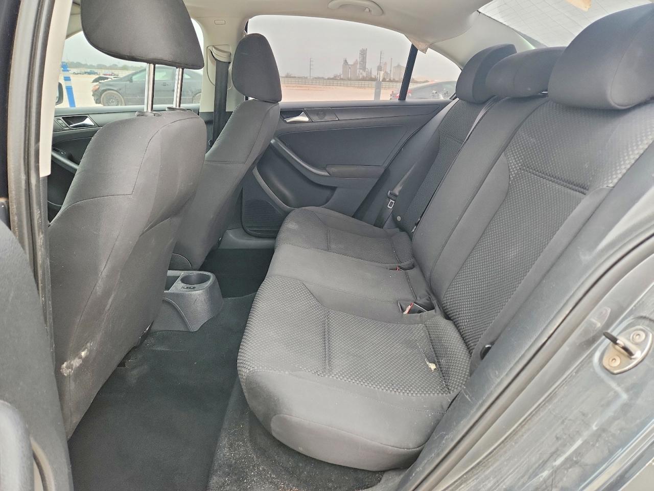 2011 VOLKSWAGEN JETTA BASE photo 10