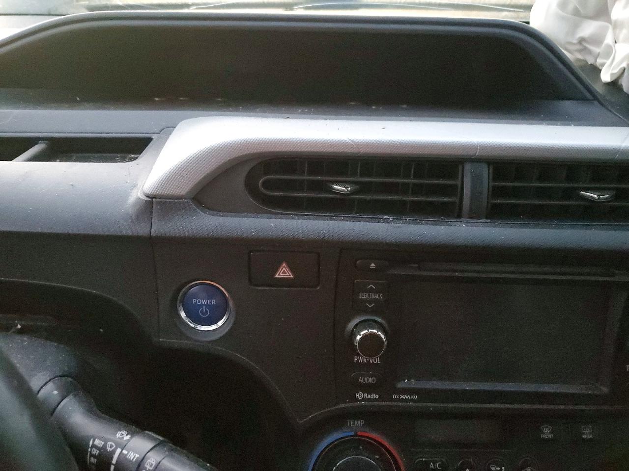 2012 TOYOTA PRIUS C photo 9