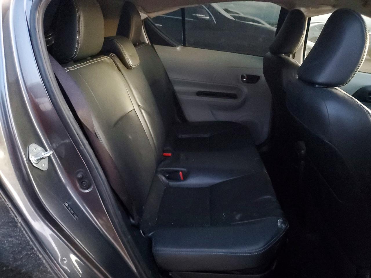 2012 TOYOTA PRIUS C photo 10
